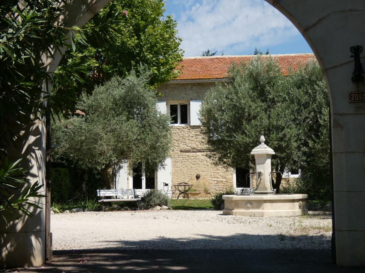 Mas Seraphin L'Isle-sur-la-Sorgue Exterior photo